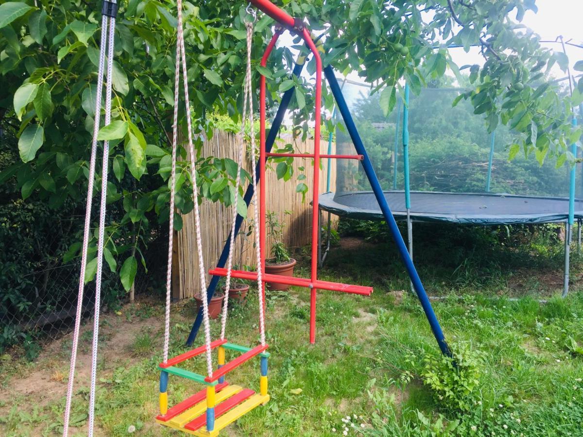 Lelle-Kert Apartman 01 Balatonlelle Exteriör bild