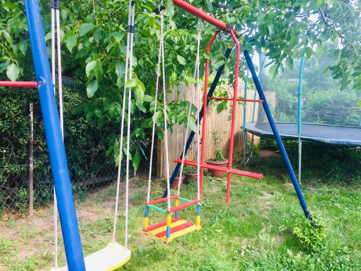 Lelle-Kert Apartman 01 Balatonlelle Exteriör bild