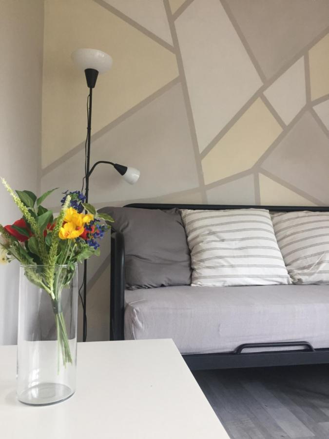 Lelle-Kert Apartman 01 Balatonlelle Exteriör bild